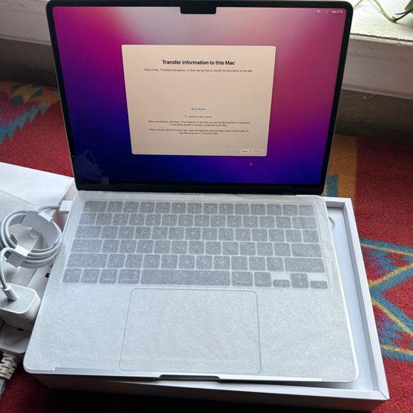 Apple MacBook Air 13.6in 256GB M2 (2022) - Picture 8 of 12